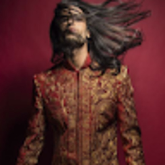 Meet your Posher, Alexandra - Picture 1 of 1